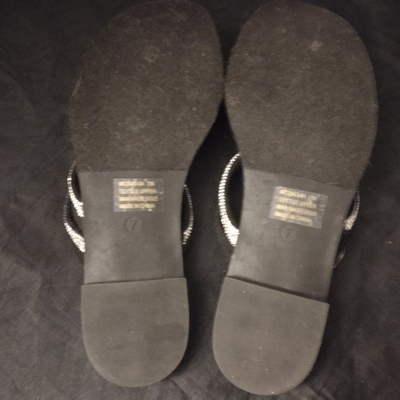 Women’s Bling Sandals Rouge Helium Shoes Size 7 NWOT - Picture 5 of 5